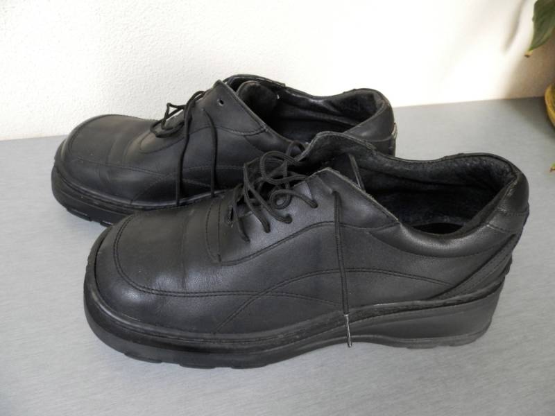 Vintage Leder Damenschuh/Unisex Schuhe 70Er Jahre Bequem Und Praktisch Stiefel Schwarze Lederschuhe von TheVintageTime
