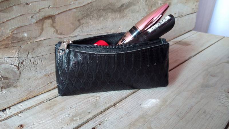 Vintage Leder Make-Up-Beutel/Sonnenbrille Ledertasche Kalb Make-Up Fall Schwarzes Geprägtes Geldbörse Aus Leder von TheVintageTime