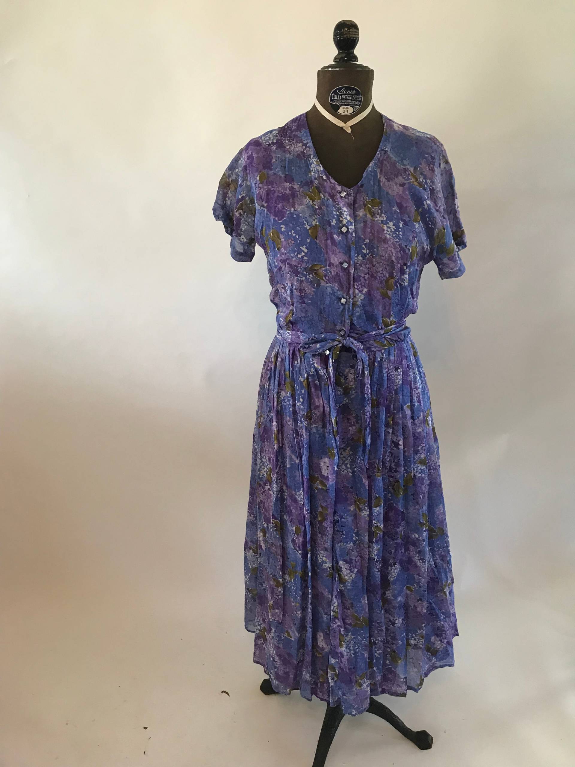 Jahrgang 50Er Lila Und Blaues Lilac-Kleid Mit Slip von TheVintageVenusShop