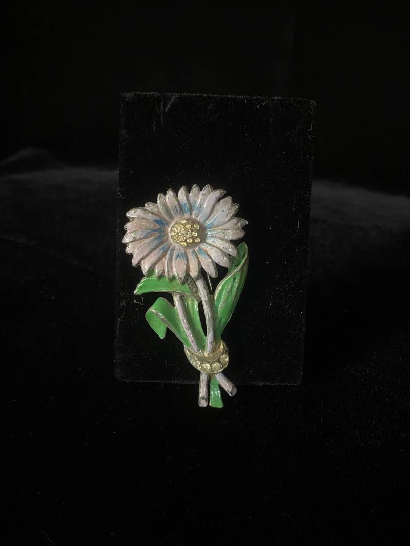 Vintage 1940Er Silberfarbener Blumenpullover Clip Mit Strasssteinen von TheVintageVenusShop