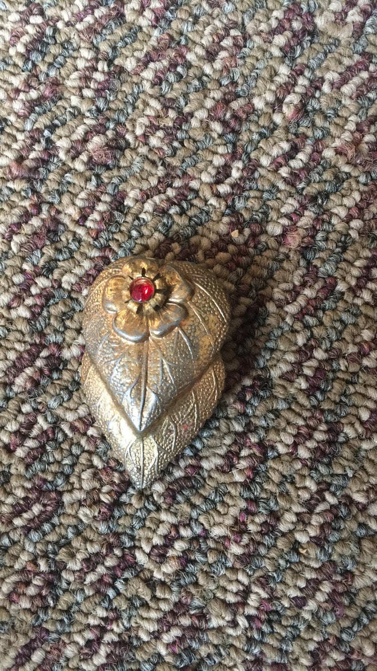 Vintage Gold Und Rot-Clip von TheVintageVenusShop