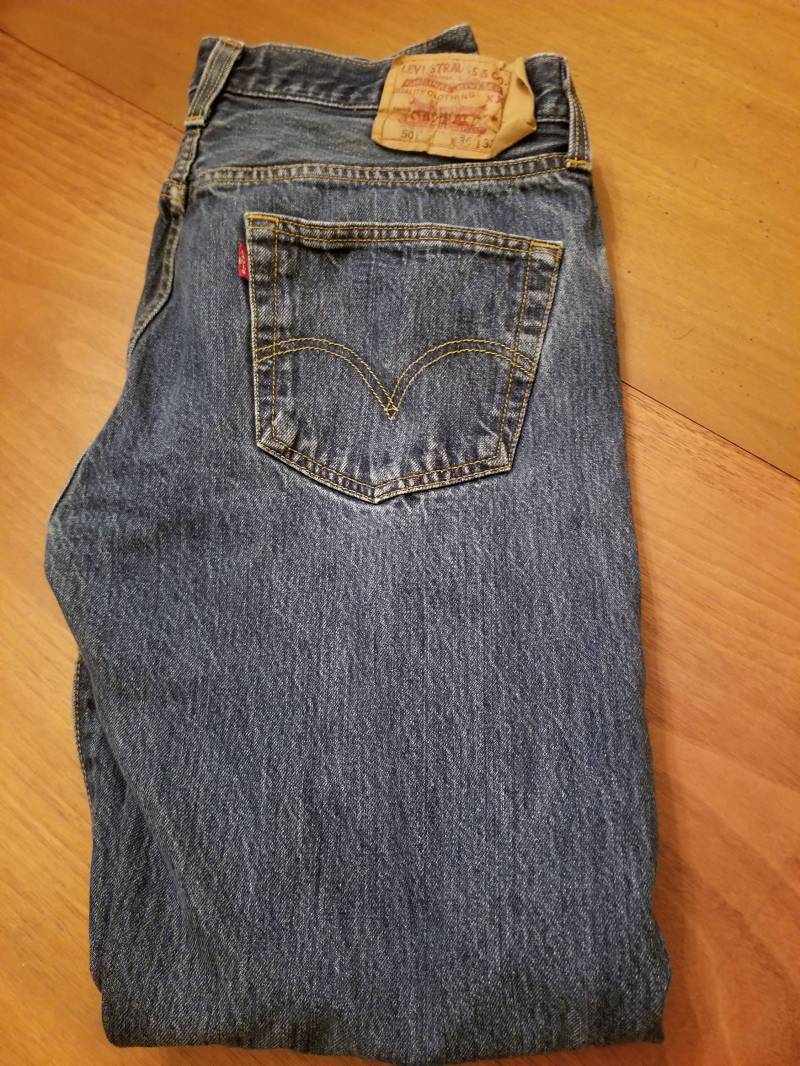 Jahrgang 501 36 X 32 Levi Jeans Größe Medium Jahrgang 501 36 X 32 Levi Jeans Größe Medium von TheVintageYinzer