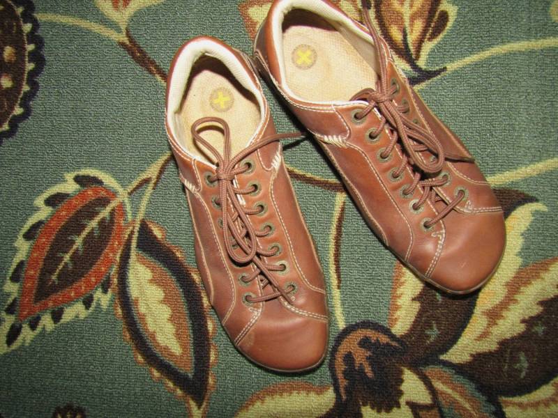 Dr Marten ~ Oxfords Retro Vintage Unisex Einzigartig Stylish Recycled Männer Gr. 9 Uk Frauen 11 Medium von TheVintagemints