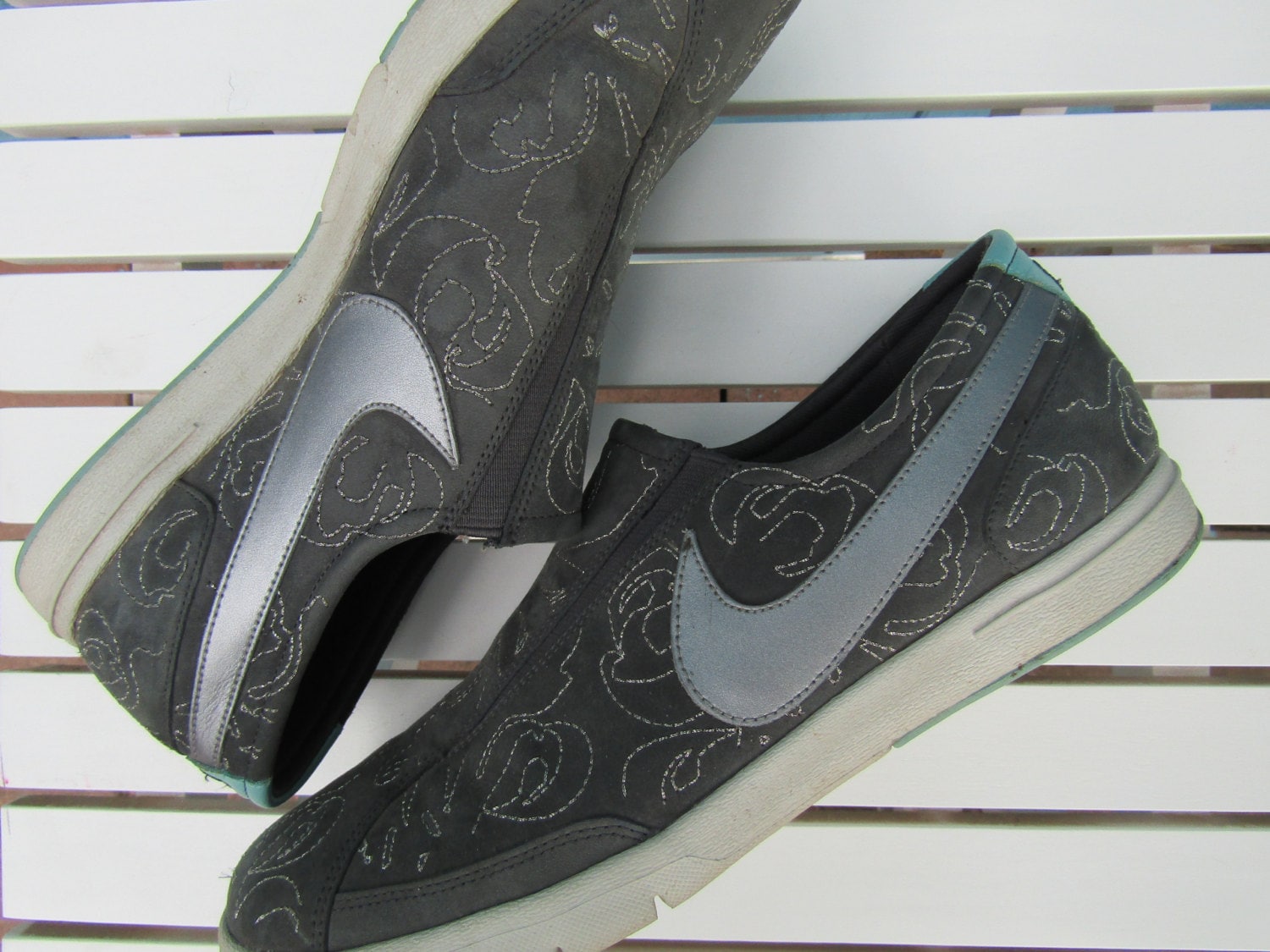Nike ~ Wildleder Slip On Tennisschuh Vintage Recycled Super Selten Damen Größe 48 | Medium von TheVintagemints