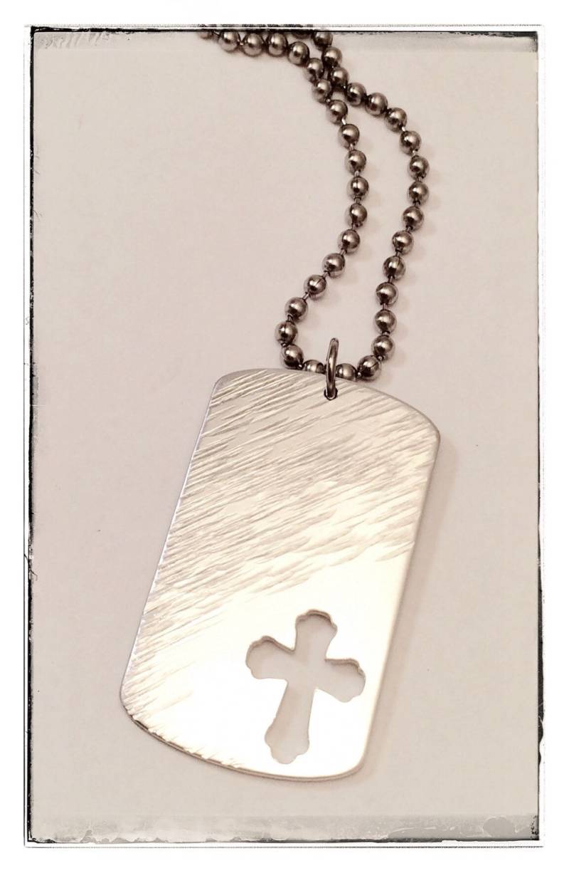 Herren Aluminium Dog Tag Halskette Handgestempelt Kreuz, Personalisiert Herren Aluminium Dog Tag Halskette Handgestempelt Kreuz, Personalisiert von TheWagTaggery