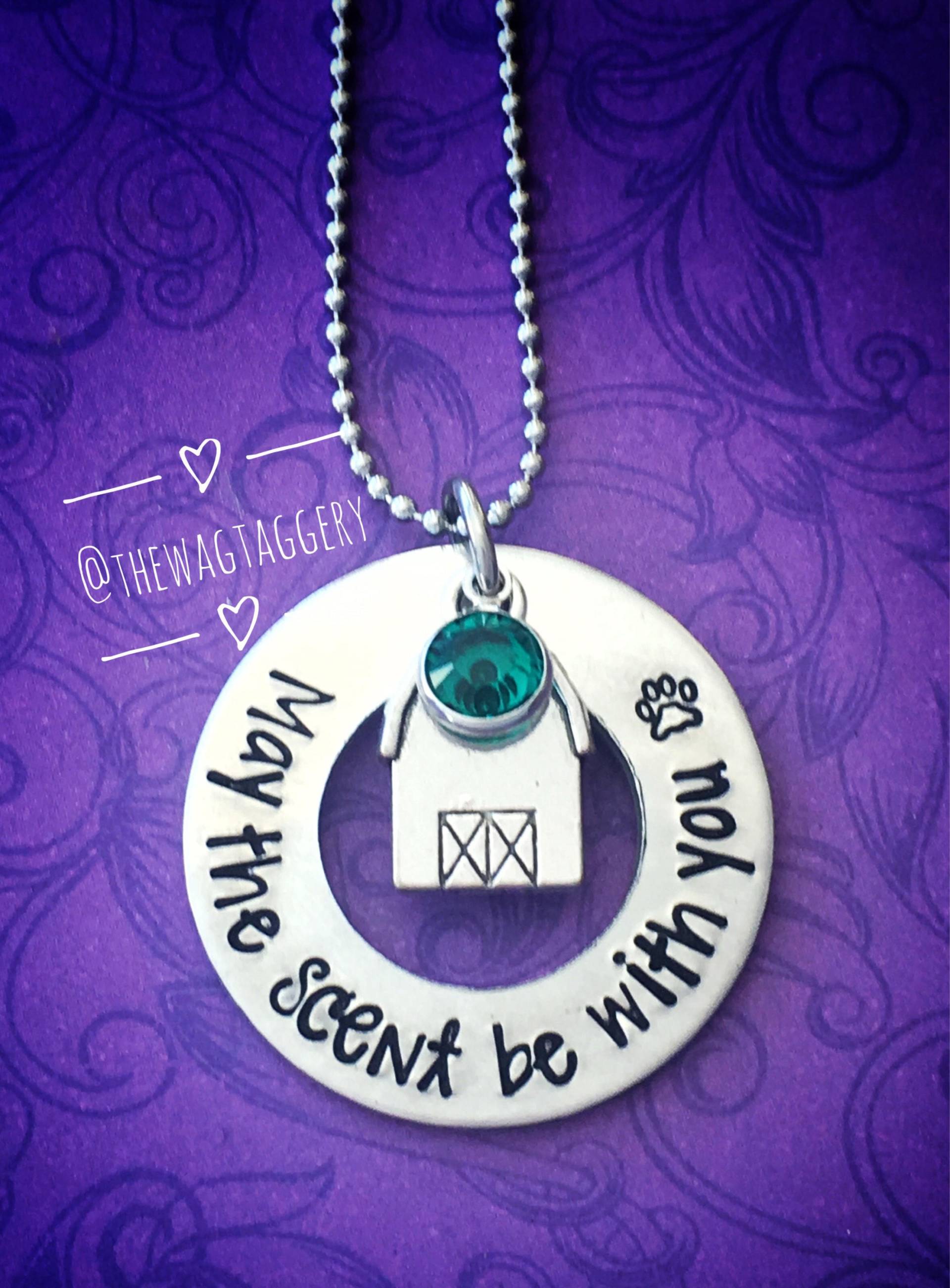 Hand Gestempelt Barn Hunt Halskette Swarovski Kristallakzent Hand Gestempelt Barn Hunt Halskette Swarovski Kristallakzent von TheWagTaggery