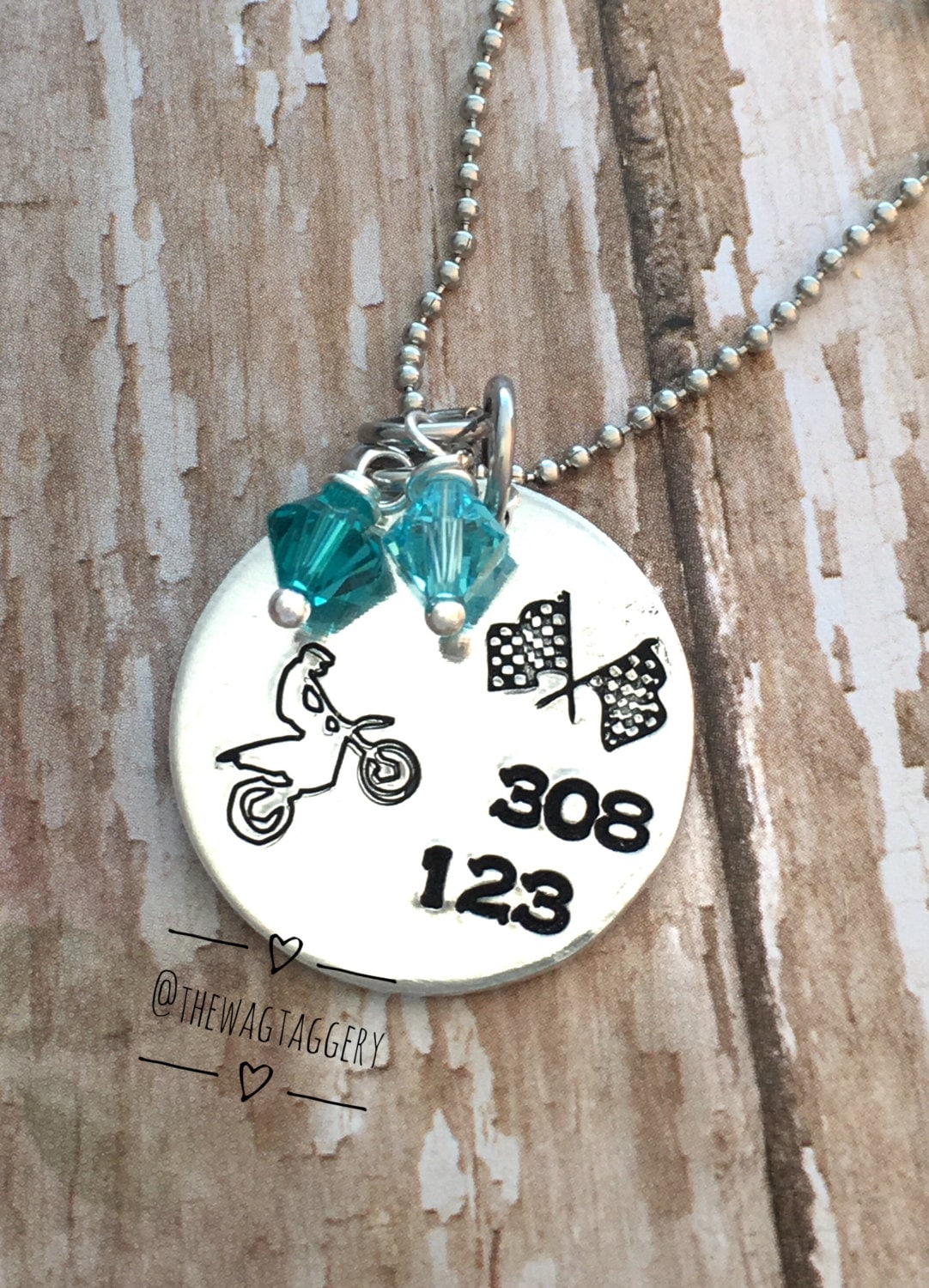 Personalisierte Motocross Halskette Handgestempelter Reiter Schmuck Personalisierte Motocross Halskette Handgestempelter Reiter Schmuck von TheWagTaggery