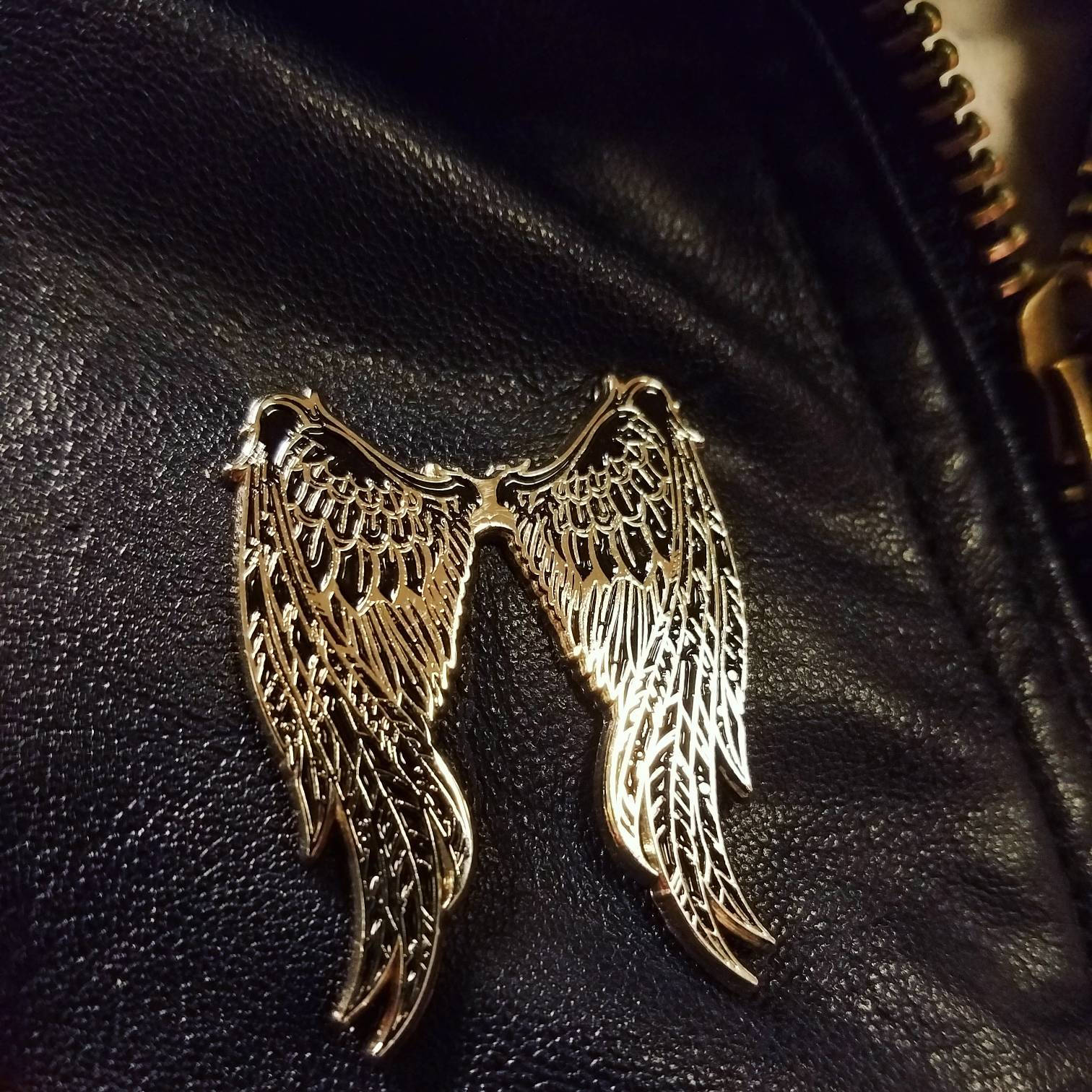 Castiels Flügel Pin Castiels Flügel Pin von TheWaywardHunters