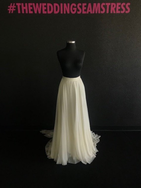 Hohe Taille Gedruckt Rock Hochzeit Hohe Taille Gedruckt Rock Hochzeit von TheWeddingSeamstress