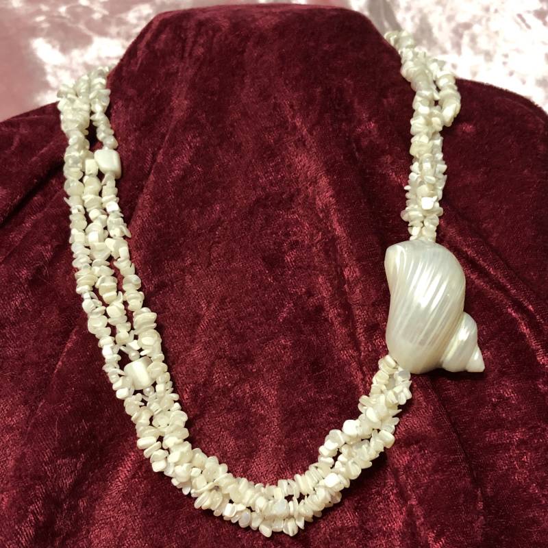 24"Donna Dressler Perlmutt Multi-strand Halskette - Signierte Designer 925 Silberverschluss von TheWickedGarden