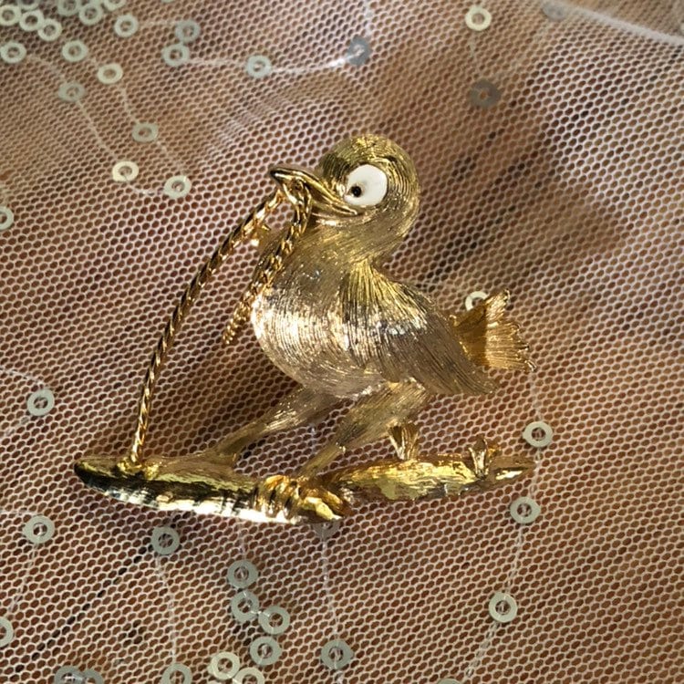 Mjenterprises Frühaufsteher-Vintage Brosche - Animierter Vogel Mit Wurm Anstecknadel von TheWickedGarden