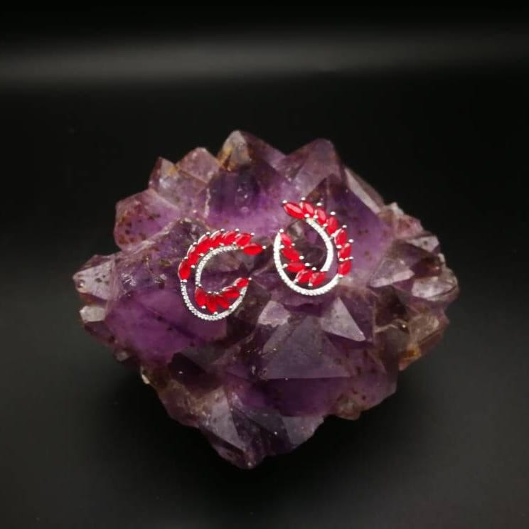 Tiefrote Herbst Blatt Blumen Ohrstecker - Silber Kristall Minimalist Schmuck, Perfektes Geschenk Für Sie von TheWickedLotus