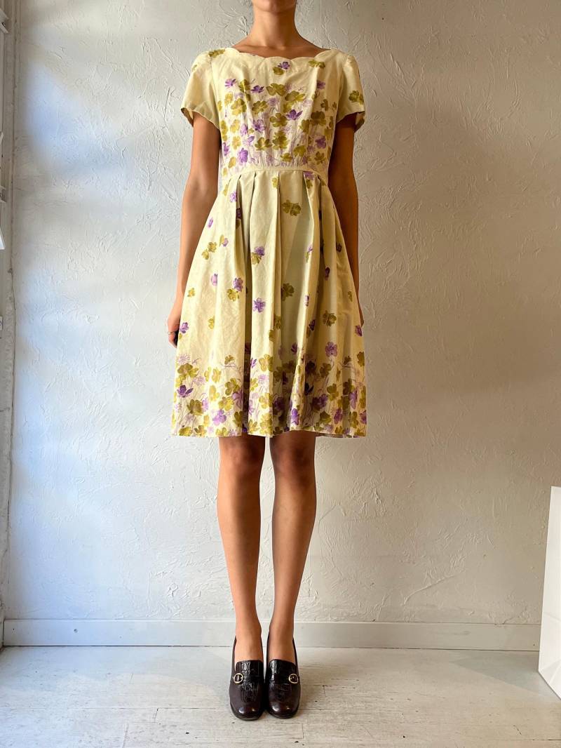 60S Handgemachtes Blümchen Mini Kleid/Medium von TheWildHoneyShop