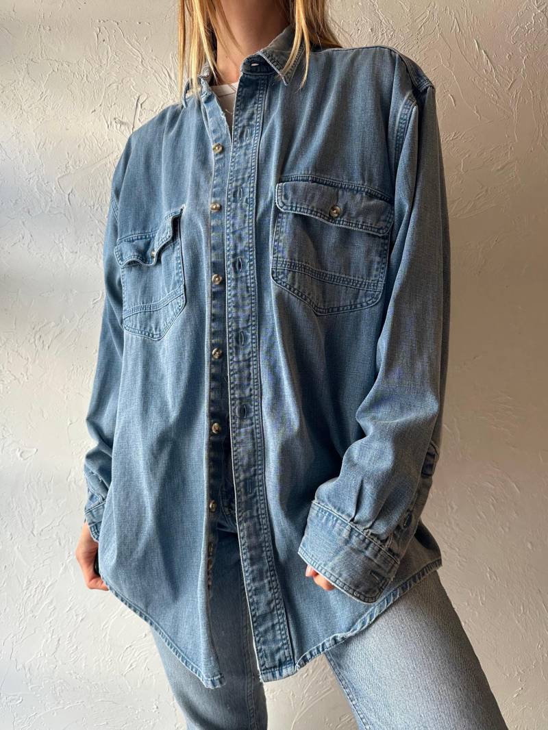 90S "Eddie Bauer' Button Up Denim Shirt/Large von TheWildHoneyShop