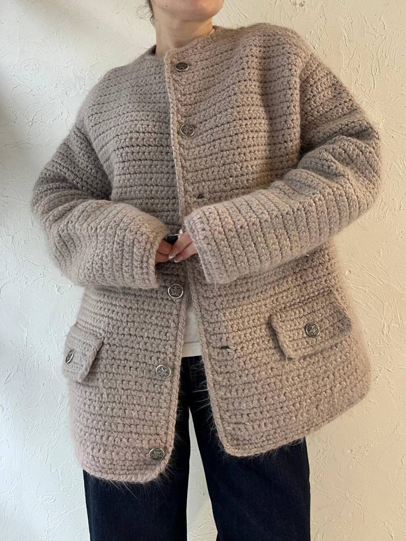 Vintage Hand Gehäkelte Graue Strickjacke Pullover/Medium von TheWildHoneyShop