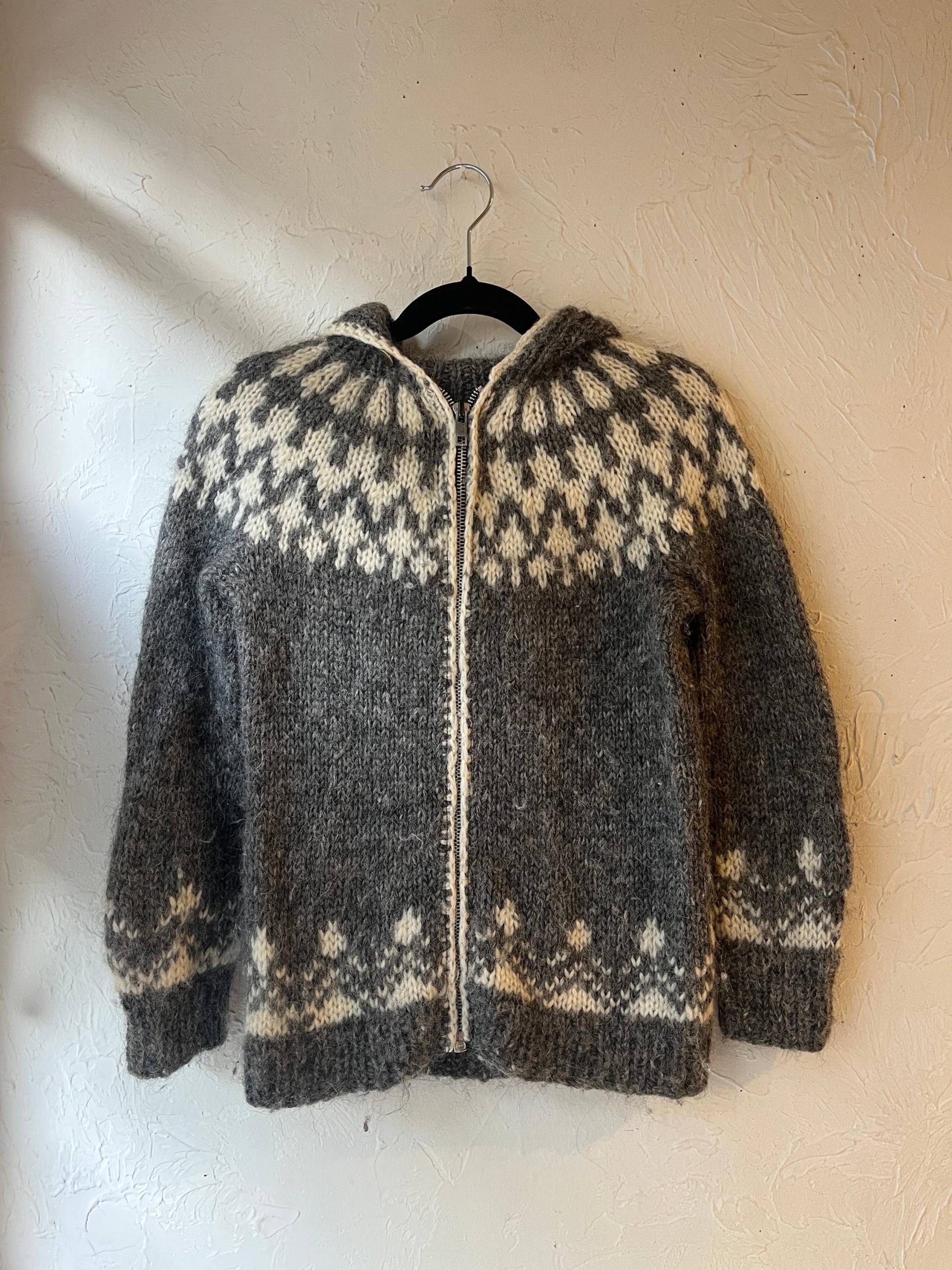 Vintage Handgestrickte Kinder Kapuzen Fair Isle Pullover/6 von TheWildHoneyShop