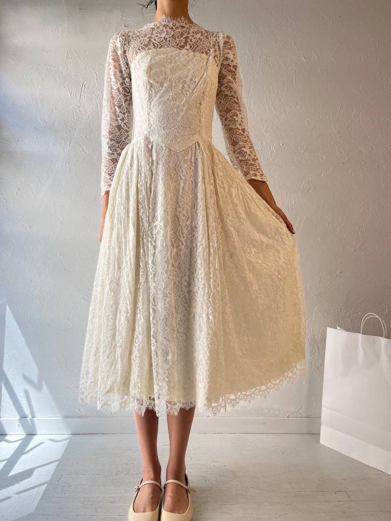 Vintage Handmade White Lace Wedding Dress/Small von TheWildHoneyShop
