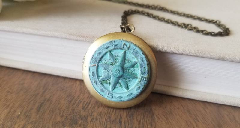 Messing Kette, Kompass, Antik Inspirierte Verdigris Patina Lang von TheWildPoppyjewelco