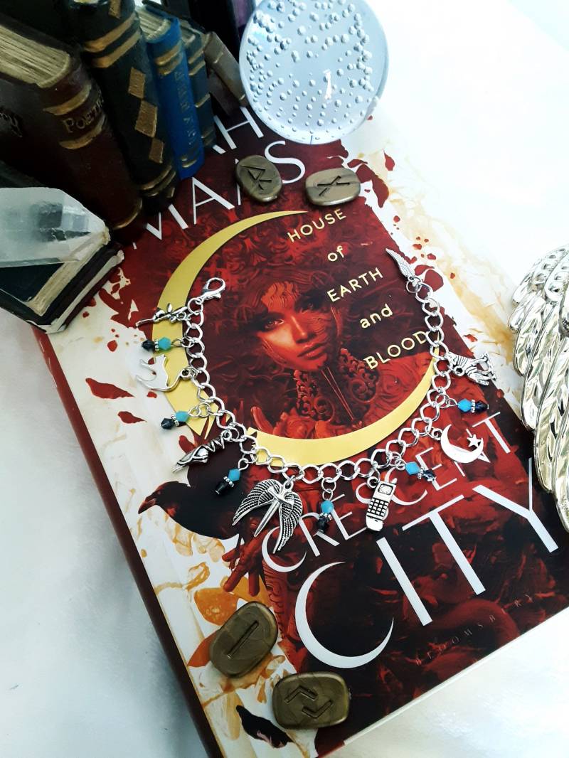 Crescent City Inspiriert Bettelarmband Crescent City Inspiriert Bettelarmband von TheWindwardMerchant