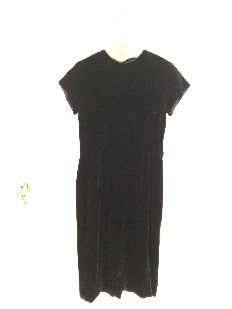 Vintage 1950Er Schwarzes Samt-Wickelkleid Büste 38 von TheWishingWardrobe