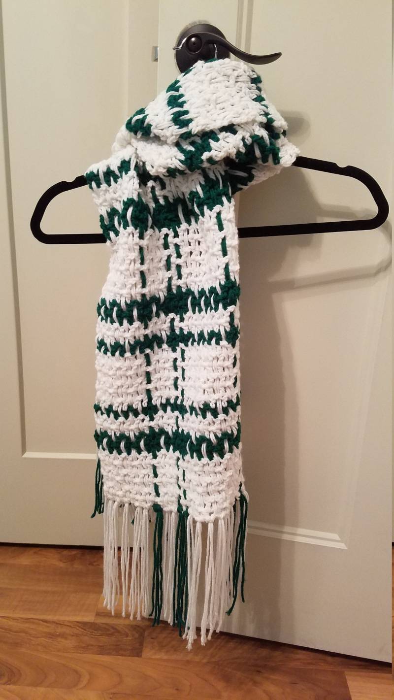 Karierter Schal Karierter Schal von TheWolfsDenByRachel