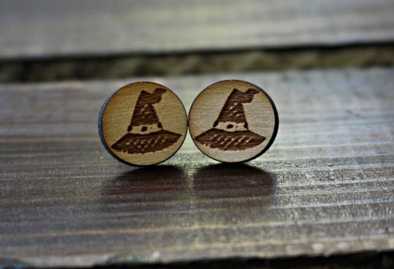 Holz Hexenhut Halloween Ohrringe Holz Hexenhut Halloween Ohrringe von TheWoodReserveFL