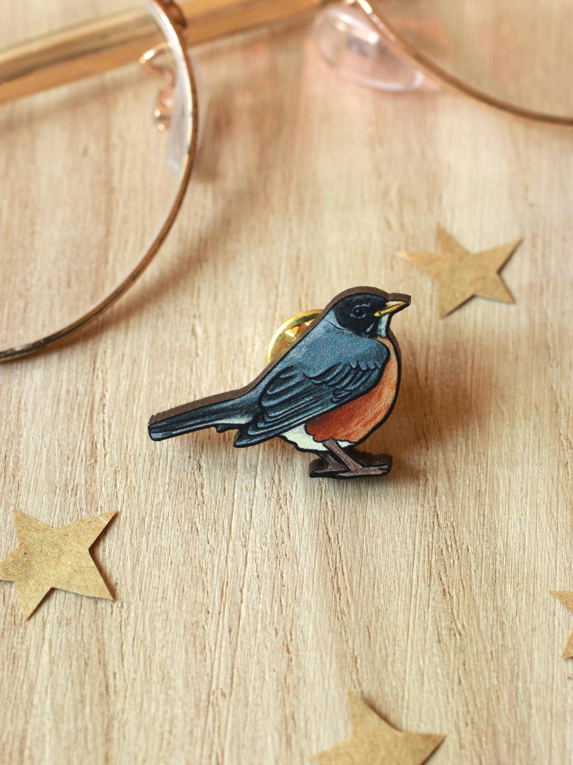 Robin Anstecknadel - Aus Holz American Brosche Garten Vogel Schmuck Geschenk Für Ihre Vogelliebhaber von TheWoodsofWonder