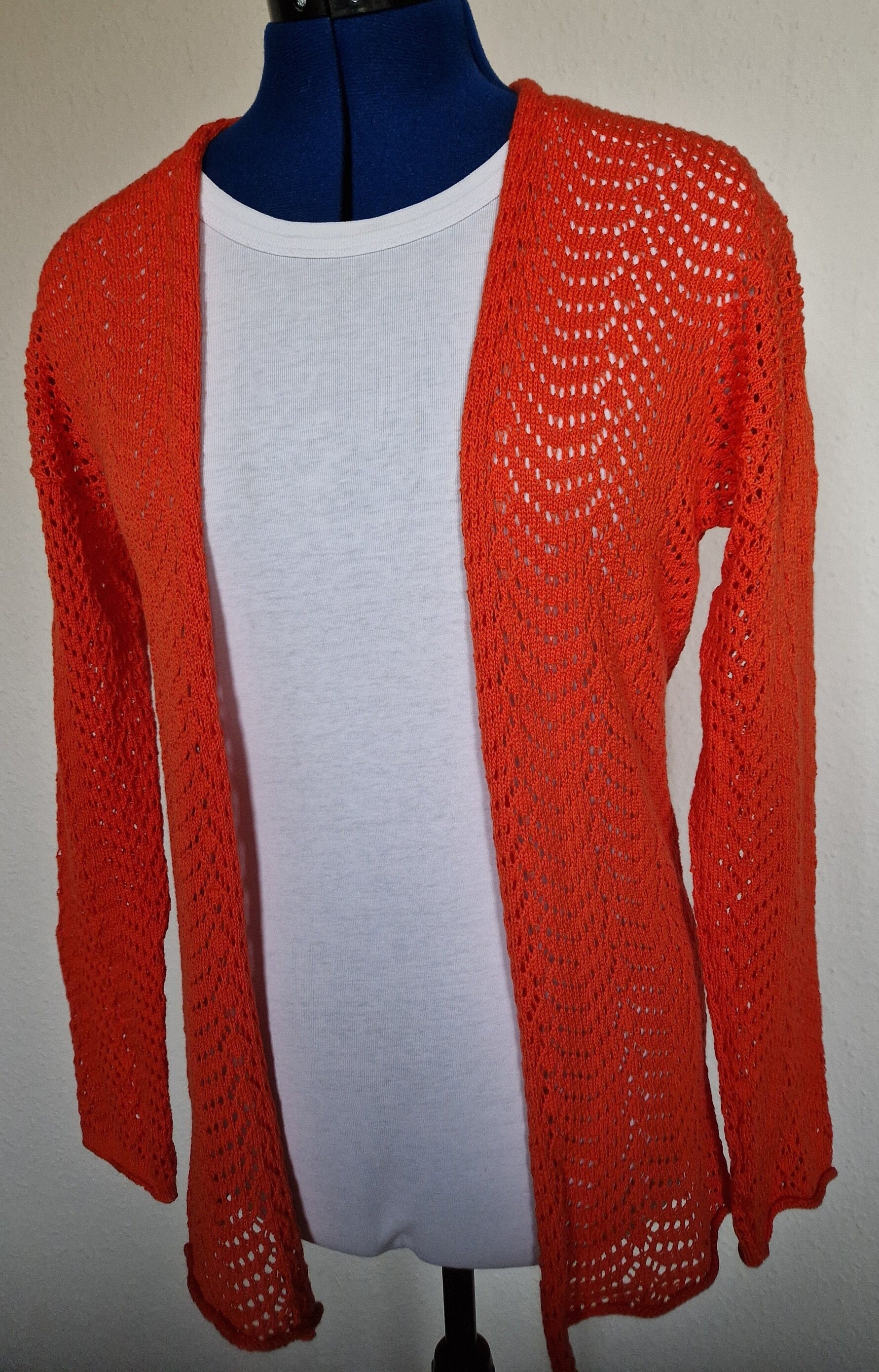 strickjacke Im Wellenlochmuster Aus Weicher Gekämmter Baumwolle Ideal Zum Drüberziehen in Orange, Größe 38, Mir Langen Arm von TheWoollyWay