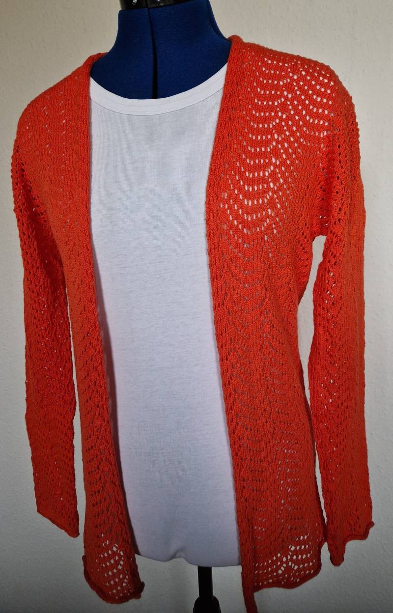 strickjacke Im Wellenlochmuster Aus Weicher Gekämmter Baumwolle Ideal Zum Drüberziehen in Orange, Größe 38, Mir Langen Arm von TheWoollyWay