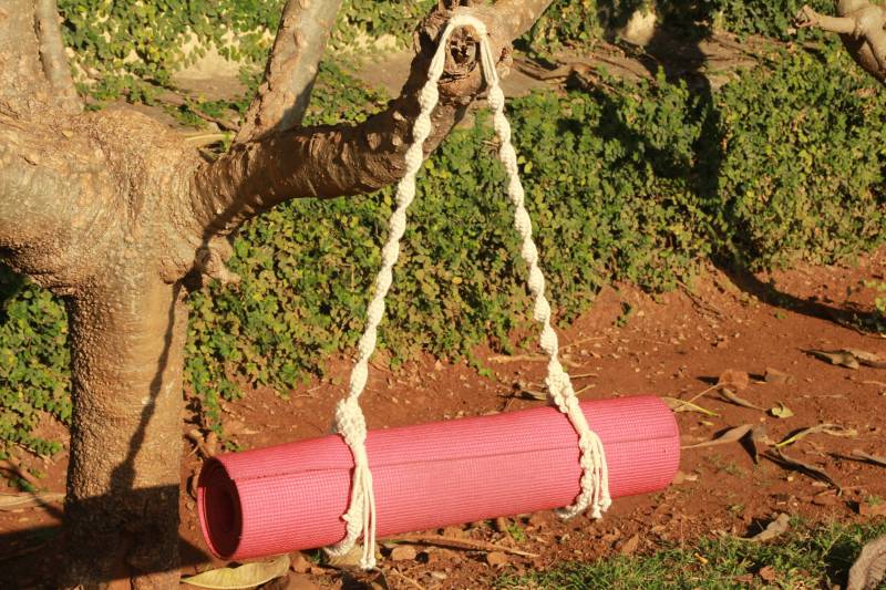 Handgewebte Makramee Yogamattengurt Verstellbarer Baumwollträger Handgewebte Makramee Yogamattengurt Verstellbarer Baumwollträger von TheWovenSutra