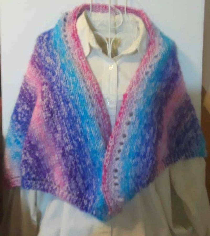 Mondstein Öse Frühlingsschal Mondstein Öse Frühlingsschal von Thecolorfulknitter