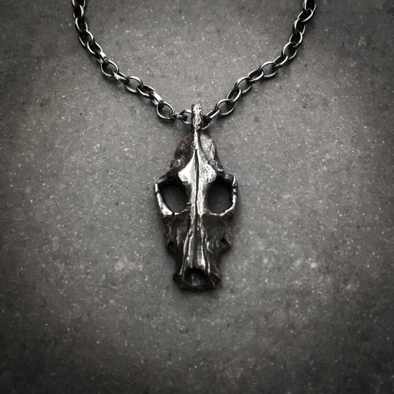 Der Wolfsschädel Anhänger - Totem Und Geist Des Wolfes Der Wolfsschädel Anhänger - Totem Und Geist Des Wolfes von ThedirtyfeatherStore