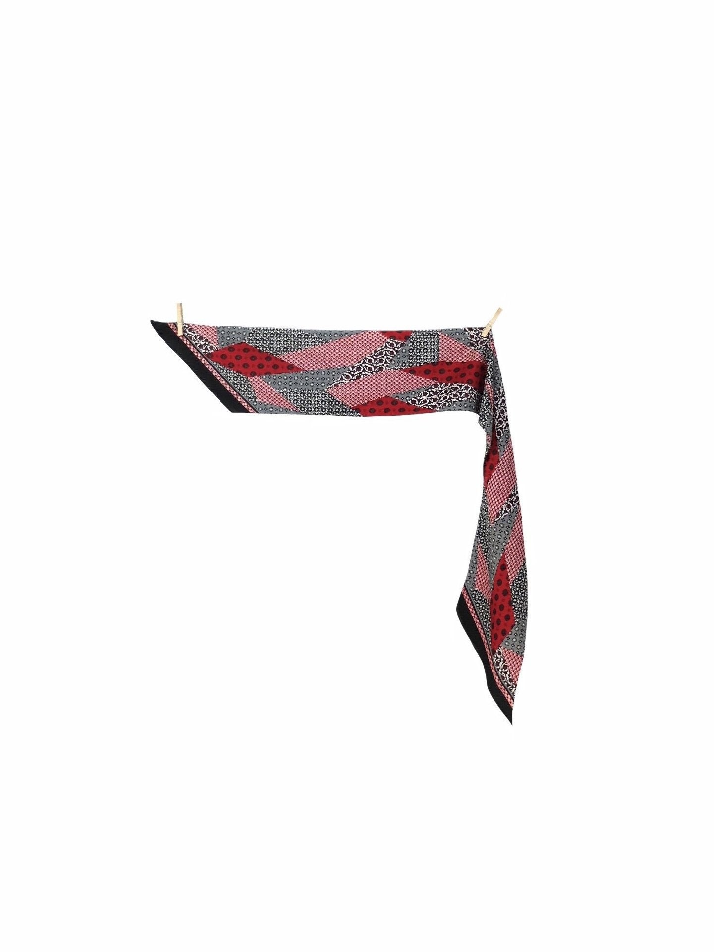 Vintage 00Er Y2K Schwarz & Rot Abstrakter Patchwork Floral Print Lang Dünner Spitzhals Haargabel Schal Vintage 00Er Y2K Schwarz & Rot Abstrakter Patchwork Floral Print Lang Dünner Spitzhals Haargabel Schal von TheeCultivator