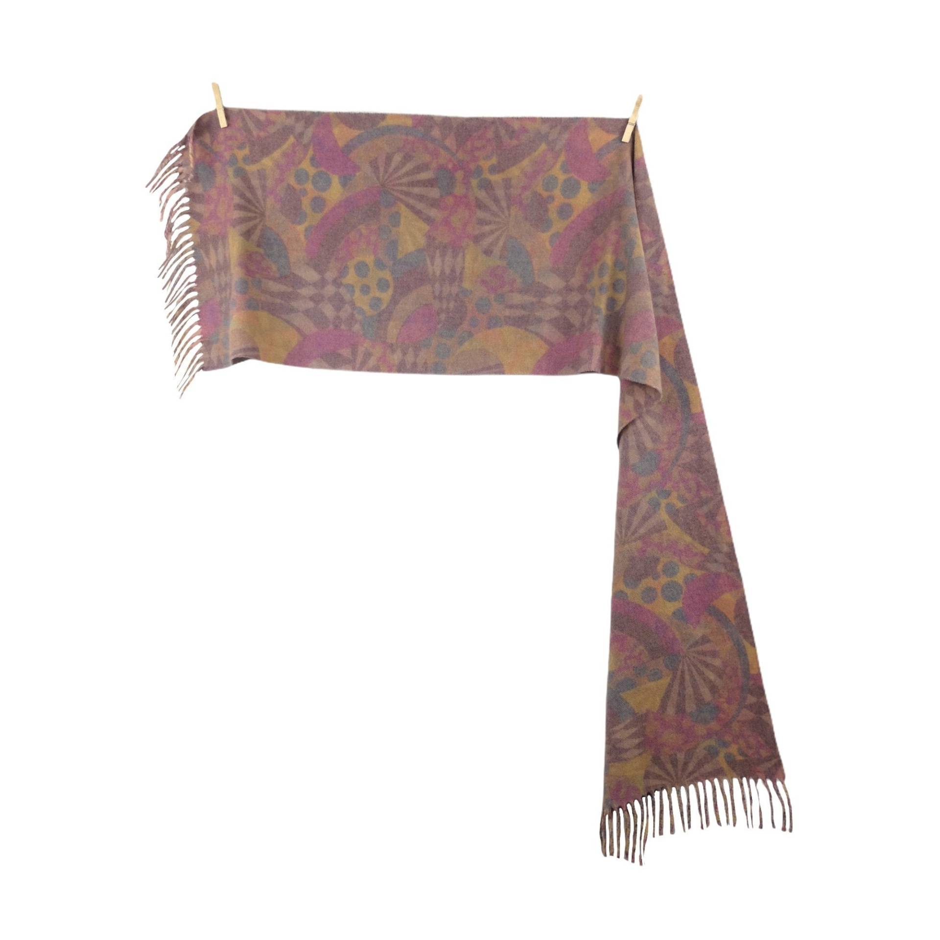 Vintage 70Er Mod Psychedelisch Abstrakt Geometrisch Kariert Gemustert Weit Hals Wickel Um Winter Schal Mit Fransen Vintage 70Er Mod Psychedelisch Abstrakt Geometrisch Kariert Gemustert Weit Hals Wickel Um Winter Schal Mit Fransen von TheeCultivator