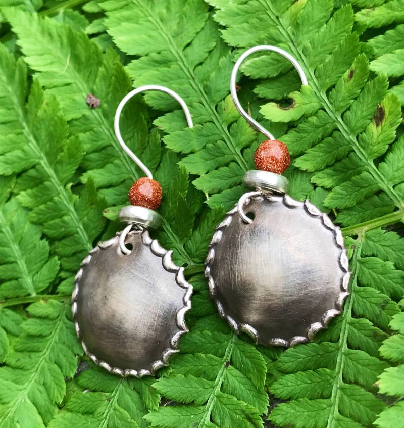 Silber Ohrringe Mit Sonnenstein Perlen/Silber Perlen/Handgefertigte Silberohrringe/Silbermutter Geschenk von Thefuncompany