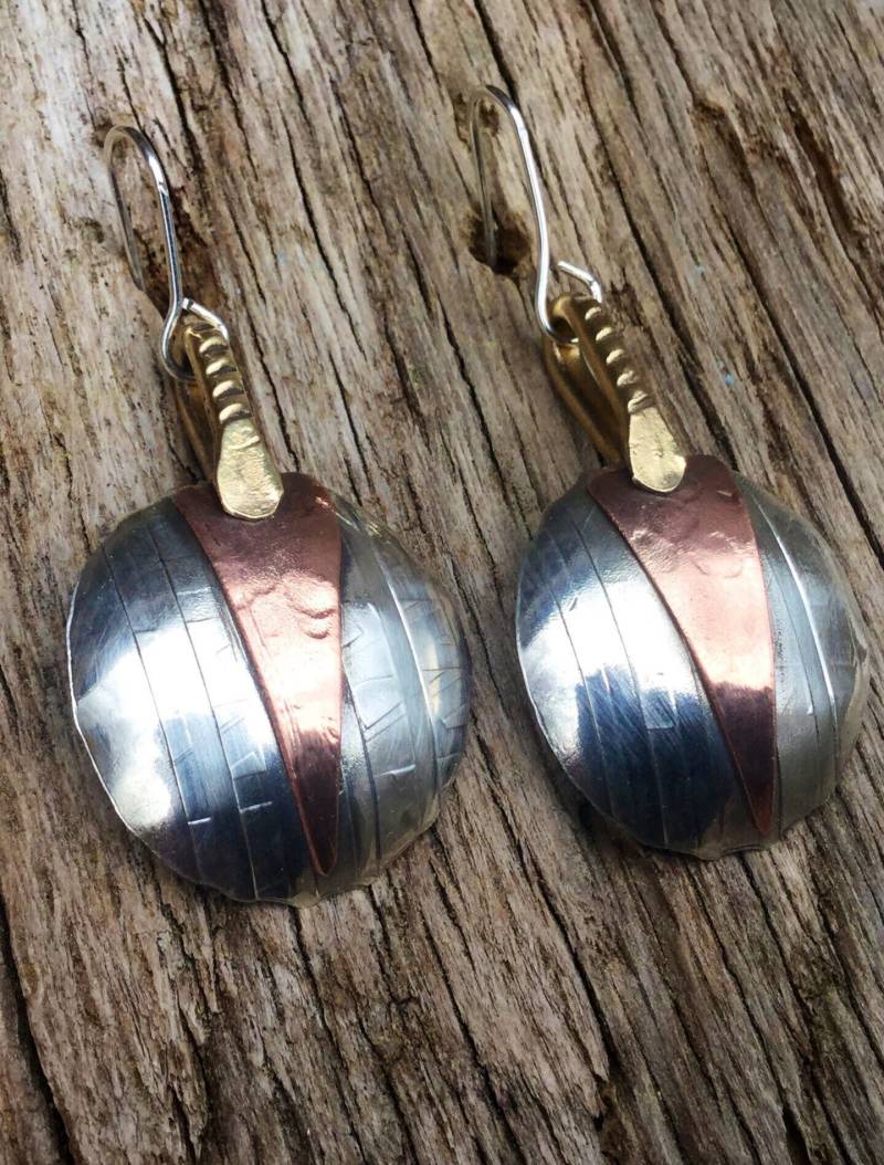 Weihnachtsgeschenk Tri-Metal Ohrringe. Silber, Kupfer Und Messing Handmade Silber Ohrring. Leichte Ohrclips von Thefuncompany