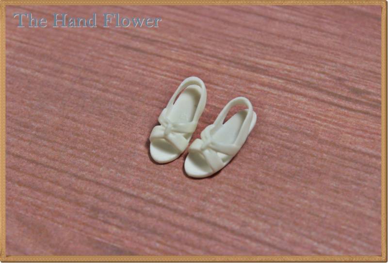 Neo Blythe My Best Friend Weiße Slingback-Schuhe Puppe von Thehandflower