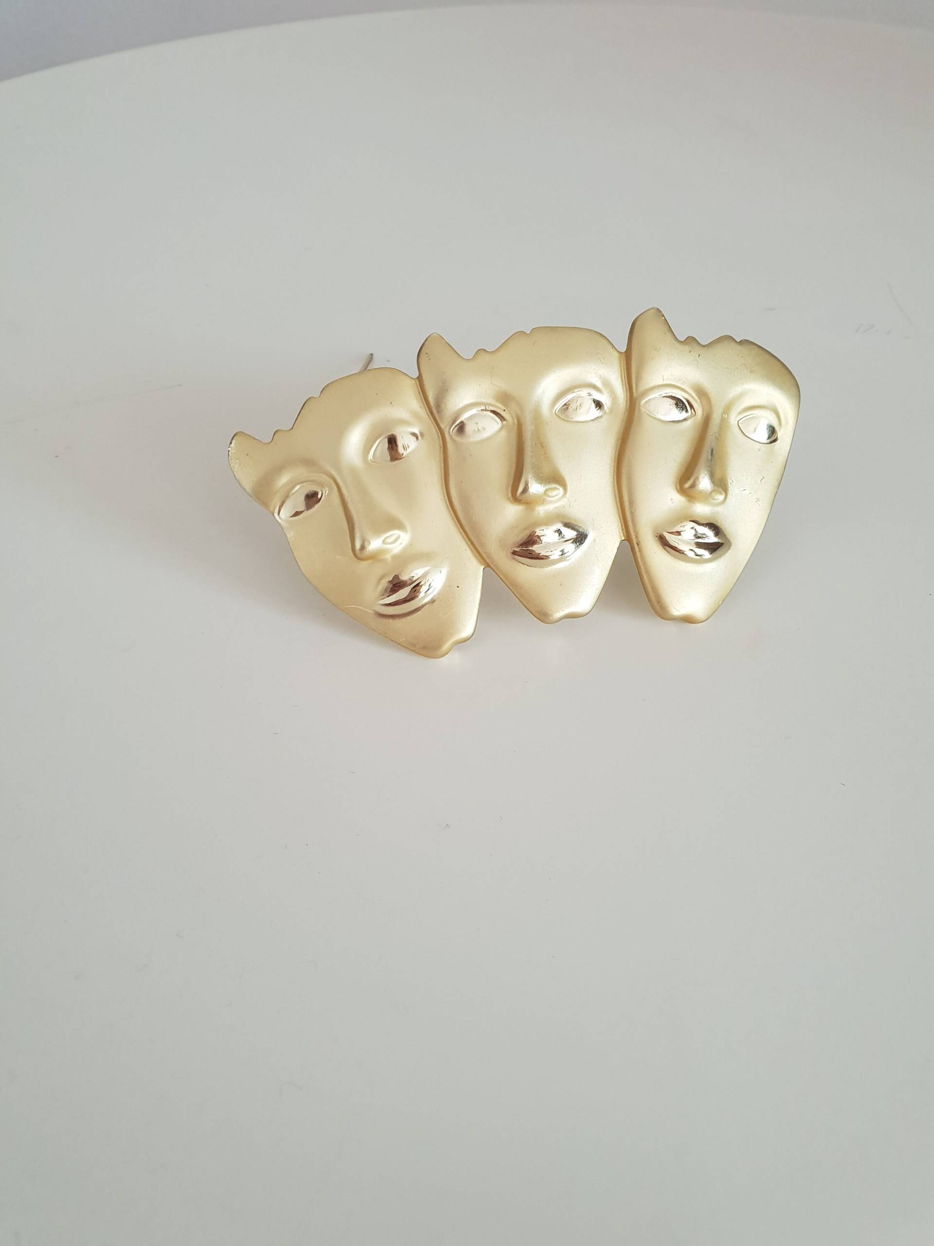 Vintage Gold Drei Gesichter Brosche | Gold-Ton Vintage Gold Drei Gesichter Brosche | Gold-Ton von Themagicstories