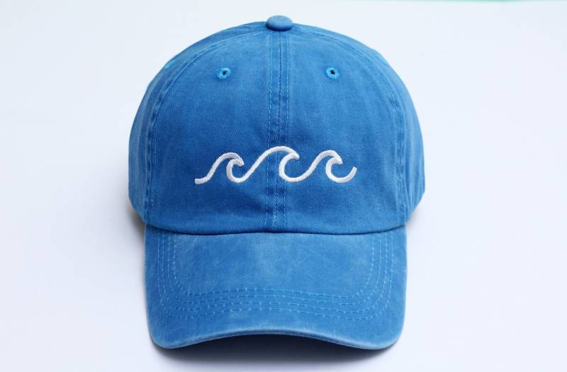 Bestickte Wave Washed Cotton Dad Hat Personalisierte Initialkappe von ThemostStitch