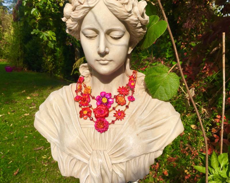 Blütencollier Rot Unikat 3-Reihiges Collier Mit 15 Verschiedenen Modellierten Blüten/Blumen in Rot-Pink-Orange Handbemalt von TheobaldSchmuck