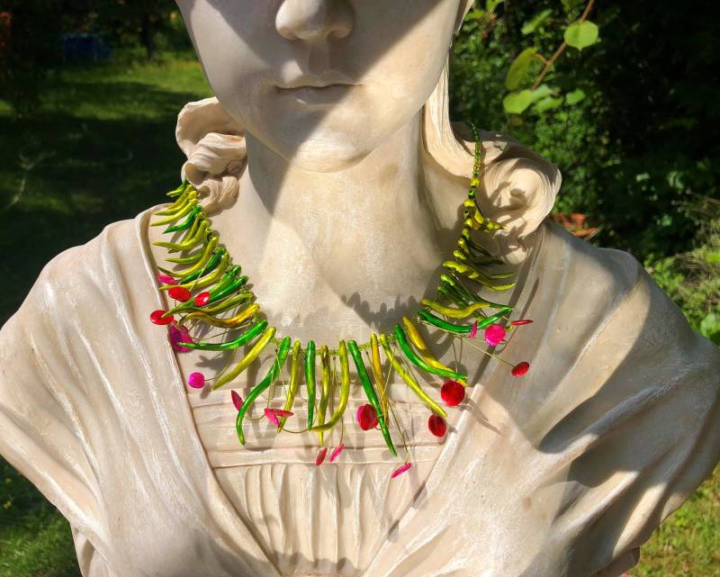 Collier Wiese Unikat Modellierte Gebogene Stäbchen Und Feine Plättchen Handbemalt von TheobaldSchmuck