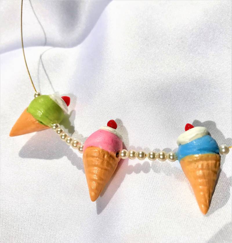 Kette Eiscreme 3 Sorten Unikat Modellierte Eiskugeln in Waffelhörchen Mit Sahne Und Kirsche Sommerspaß Leckerei von TheobaldSchmuck