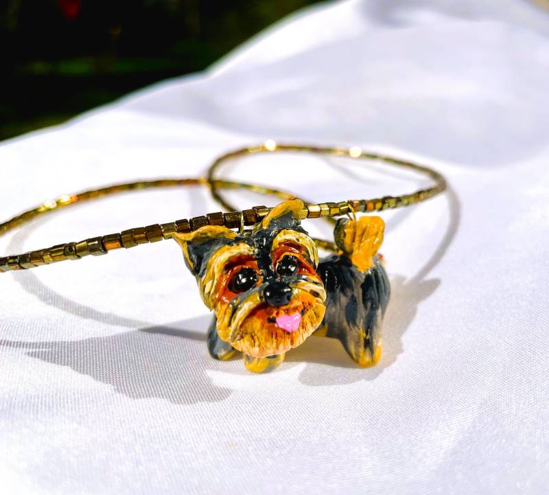 Kette Hündchen Unikat Modellierter Kleiner Hund Terrier Yorkshire Terrier, Haustier Naturalistisch Handbemalt von TheobaldSchmuck