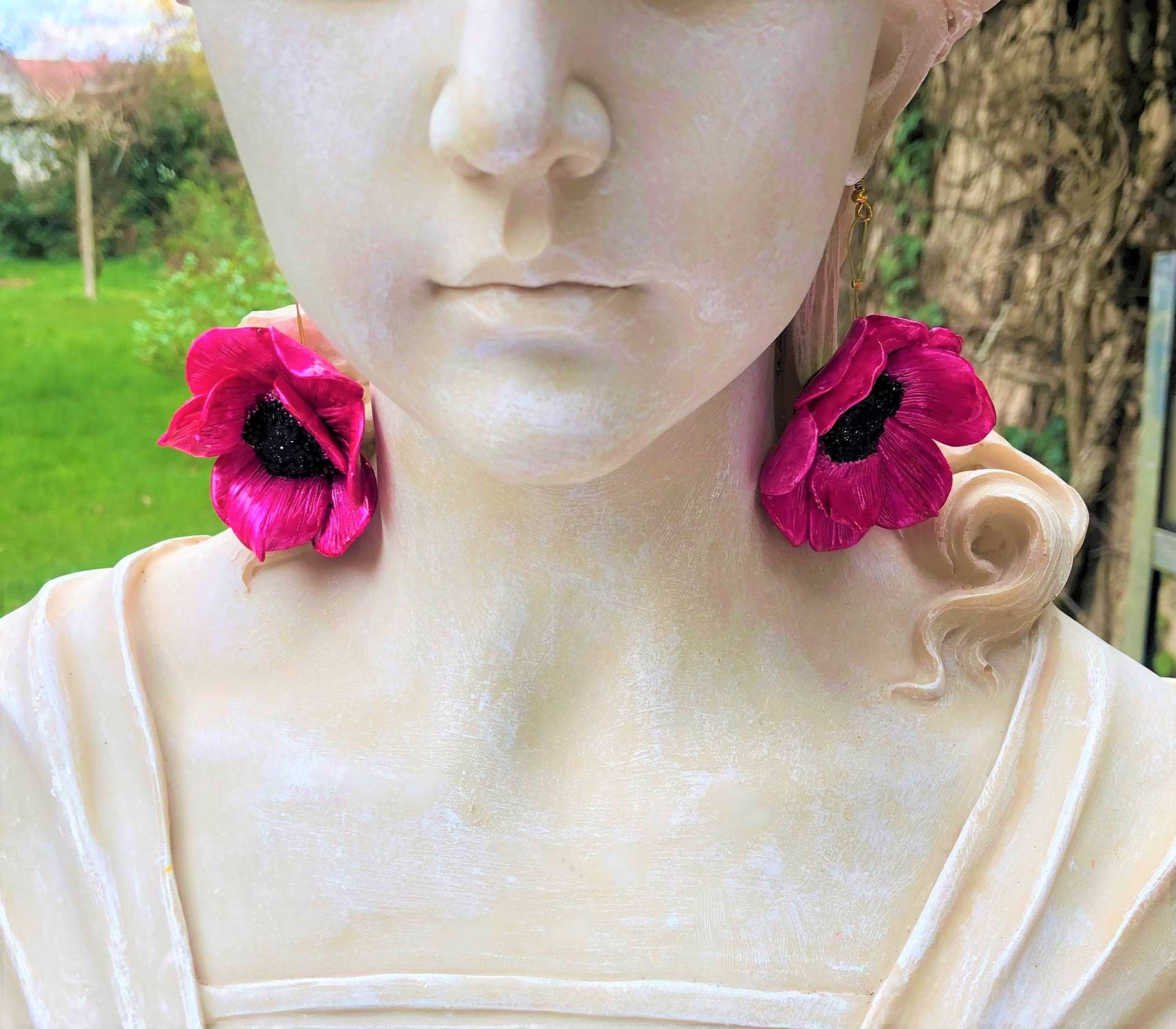 Ohrschmuck Anemonen-Blüte Pink Unikat Hängeohrringe Von Der Natur Inspirierte Modellierte Blüte Gartenblume Zierpflanze Handbemalt von TheobaldSchmuck