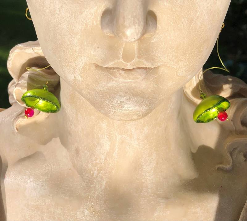 Ohrschmuck Crazy Bowls Grün - Pink Unikat Hängeohrringe Zarte Schalen Modelliert Leuchtend Handbemalt von TheobaldSchmuck