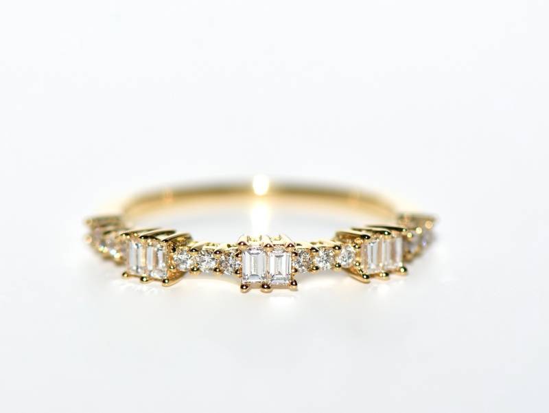 18K Gold Baguette Diamant Stackable Band/Ring von Theodele