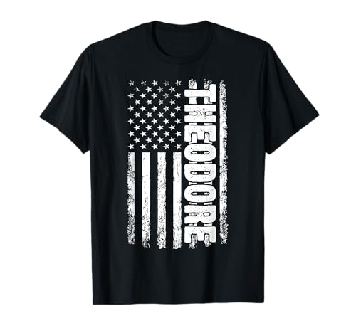 Theodore persönlicher Name American Flag Retro Männer Frauen T-Shirt von Theodore spezialisiert den ersten Jungen Männer