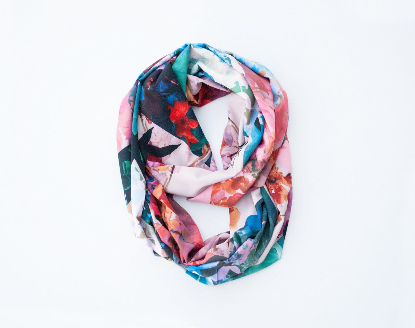 Traumgarten Loopschal - Floraler Damen-Rundschal Leichter Boho Herbstschal Traumgarten Loopschal - Floraler Damen-Rundschal Leichter Boho Herbstschal von Theorium