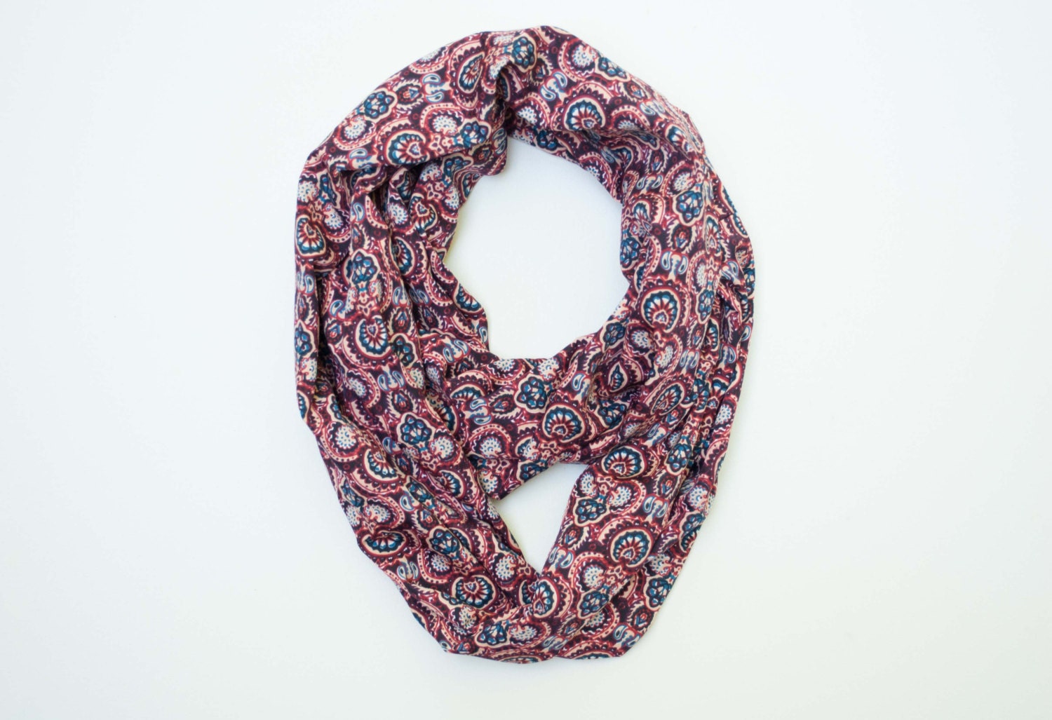 Verkauf Namaste - Boho Womens Loop Koralle Petrol/Kastanienbraun Loopschal Verkauf Namaste - Boho Womens Loop Koralle Petrol/Kastanienbraun Loopschal von Theorium