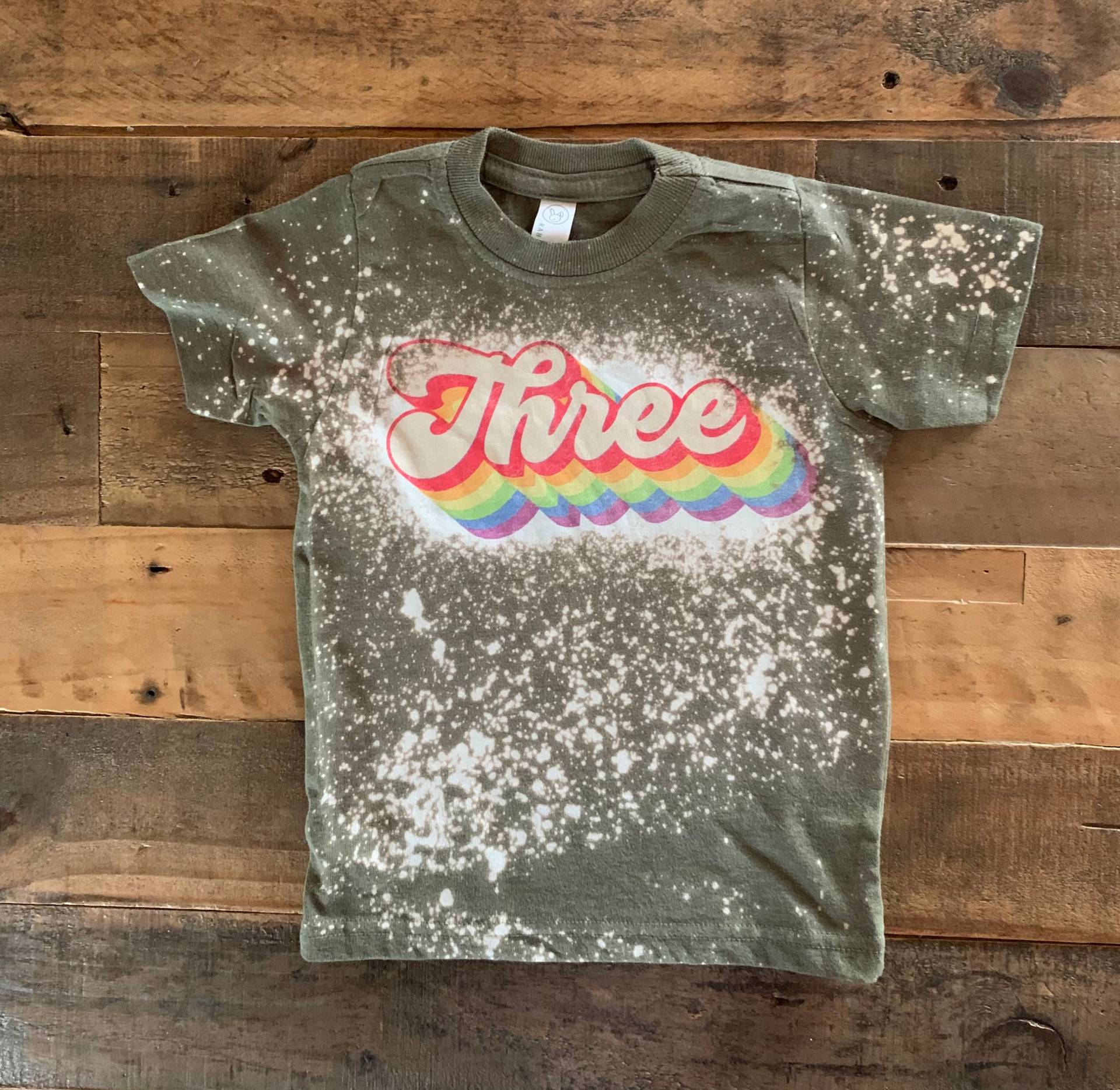 Drei Geburtstags-Shirt, Kleinkind Geburtstag, Geburtstagsparty, Jedes Alter, 3-Party-Shirt Drei Geburtstags-Shirt, Kleinkind Geburtstag, Geburtstagsparty, Jedes Alter, 3-Party-Shirt von TheosLane